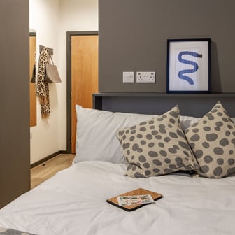 Bronze Plus En Suite - Image 6